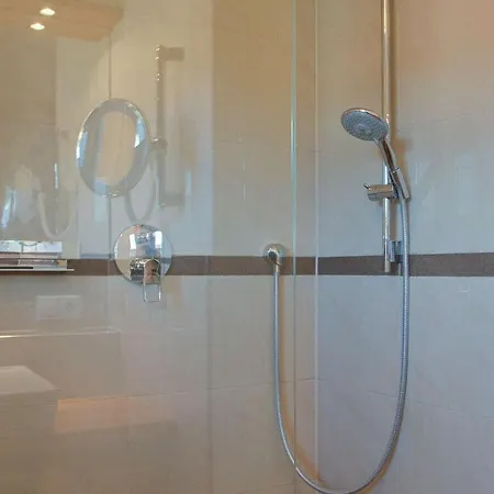 Hotel Castle View Modern Retreat 3*