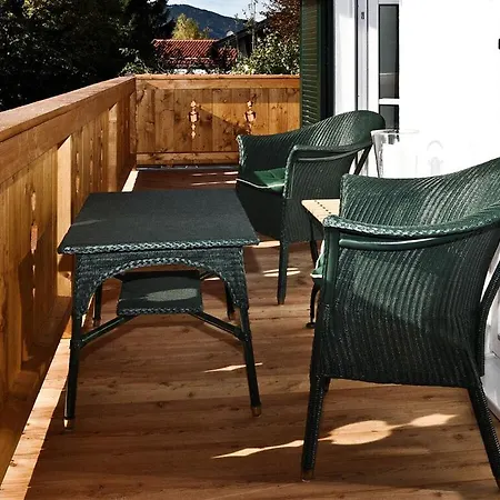 Castle View Modern Retreat Hotel 3*