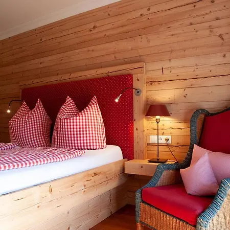 Castle View Modern Retreat 3*