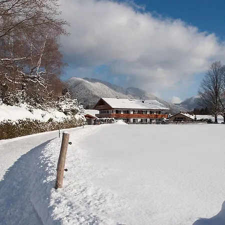 Castle View Modern Retreat Hotel 3*